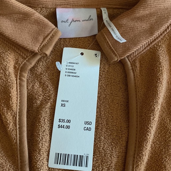 Urban Outfitters Out From Under Ari Ruched NWT
Collared Top Size XS - Picture 5 of 6